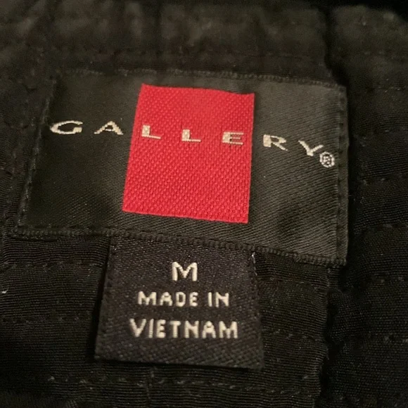 Gallery black quilted, car jacket lightly used - Picture 6 of 9